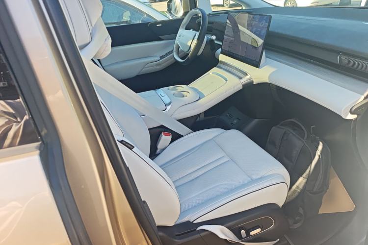 Used XPeng X9 2024 702 Ultra-Long Range Max
