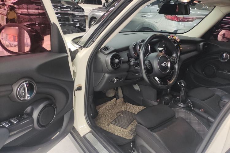 Used  MINI 2016 1.5T COOPER Five-Door Edition
