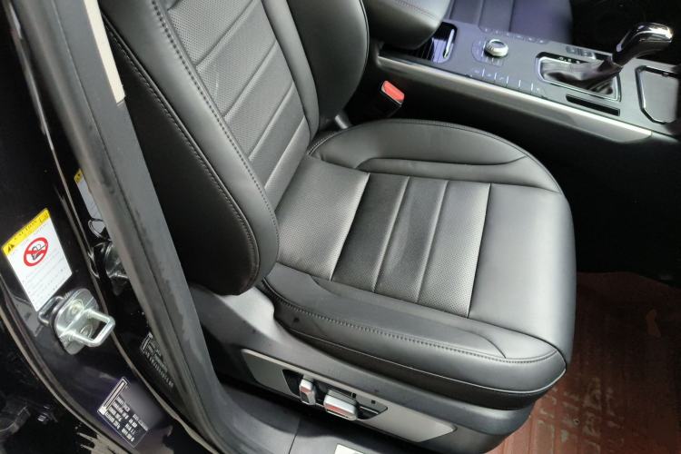 Used Wey VV5 2017 2.0T Ultra-Luxury Version
