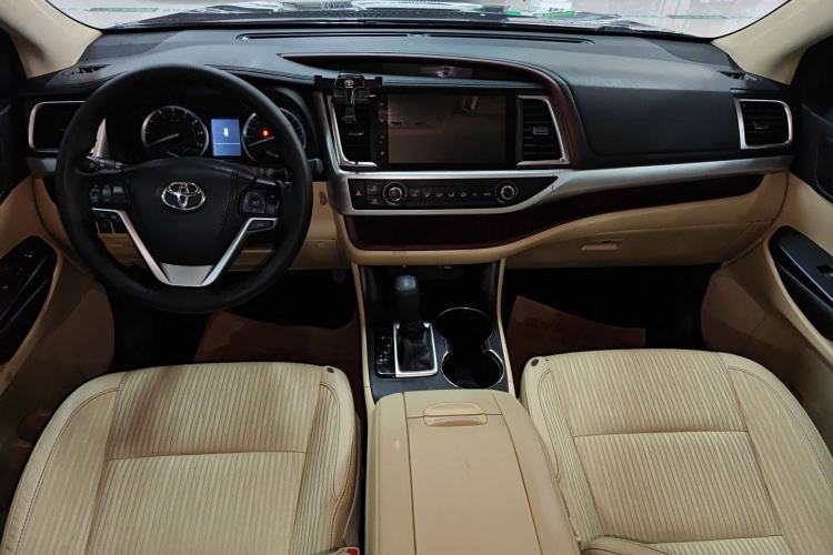 Used Toyota Highlander 2015 2.0T Two-Wheel Drive Elite Edition 7 Seats
