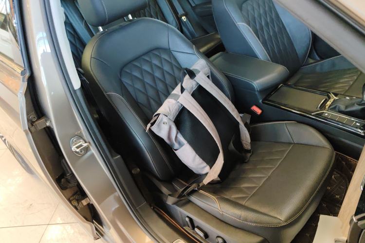 Used Volkswagen Passat 2019 330TSI Luxury Edition China VI Standard
