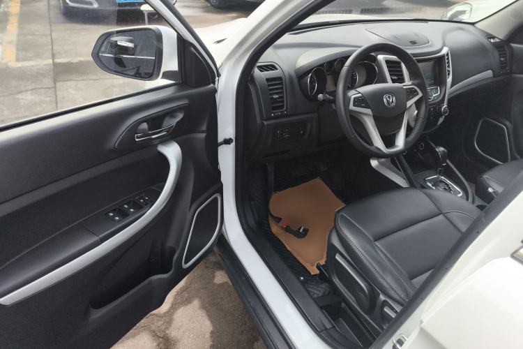 Used Changan CS35 2016 1.6L Automatic Luxury Model China V Standard
