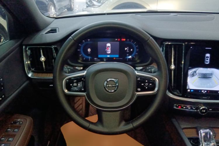 Used Volvo S60 2024 B4 Zhiyuan Luxury Edition