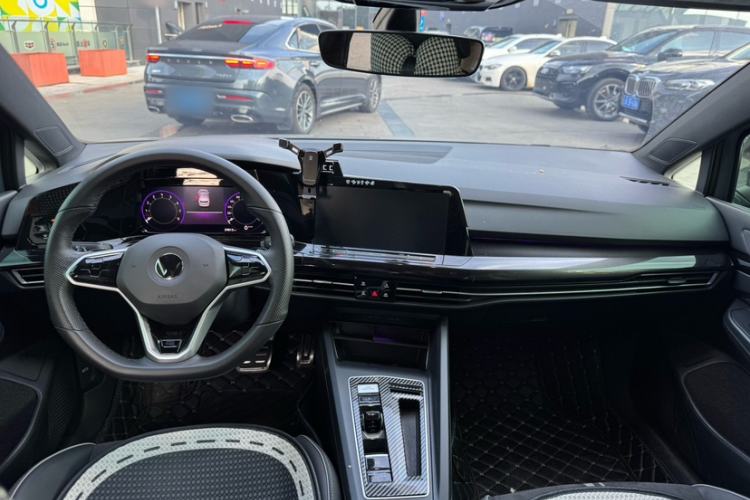 Used Volkswagen Golf 2023 Facelift 280TSI DSG R-Line Lite
