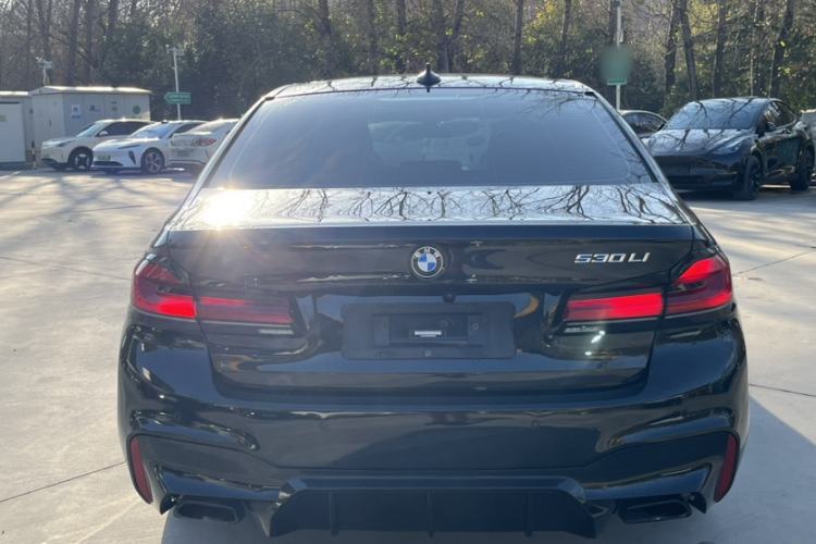 Used BMW 5 Series 2022 Second Facelift 530Li Luxury Edition Premium Package
