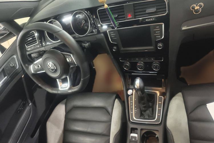 Used Volkswagen Golf 2016 1.4TSI Automatic R-Line
