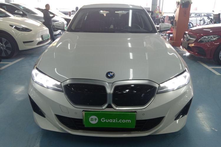 Used BMW i3 2024 eDrive 35 L
