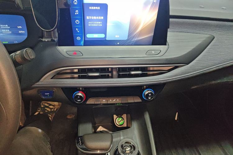 Used Buick Velite 6 2024 450km Range Commuter Version
