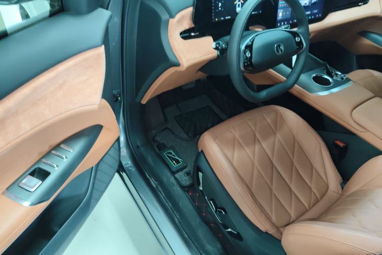 Used Changan CS75 PLUS 2025 4th Generation 1.5T New Blue Whale Smart Luxury Edition
