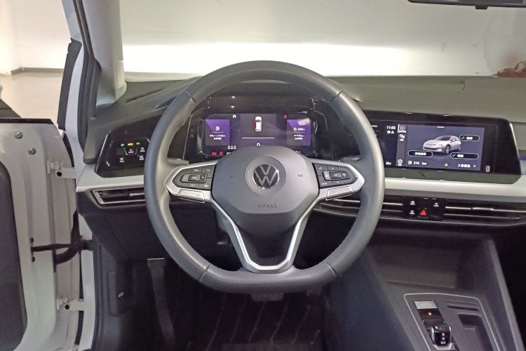 Used Volkswagen Golf 2023 Facelift 280TSI DSG Pro
