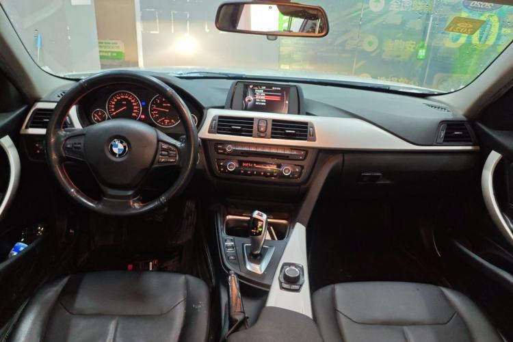 Used BMW 3 Series 2015 320i Fashion Model