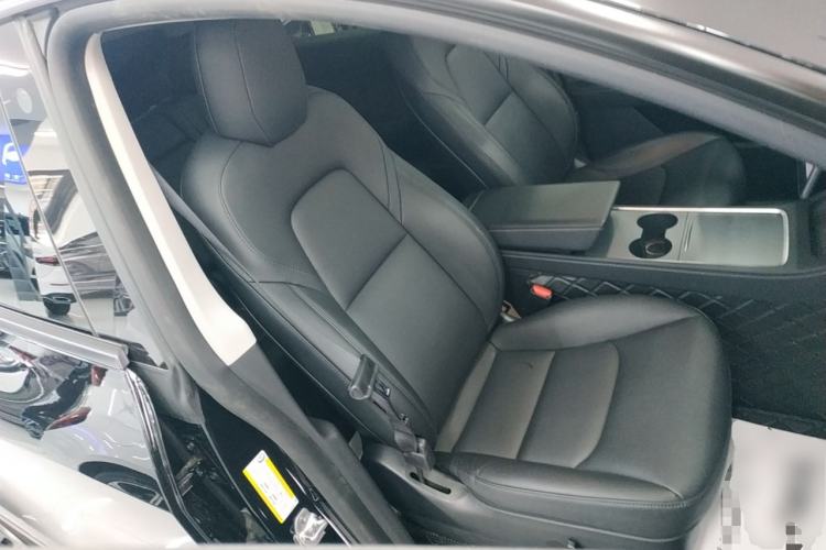 Used Tesla Model Y 2021 Long-Range All-Wheel-Drive Version 3D7
