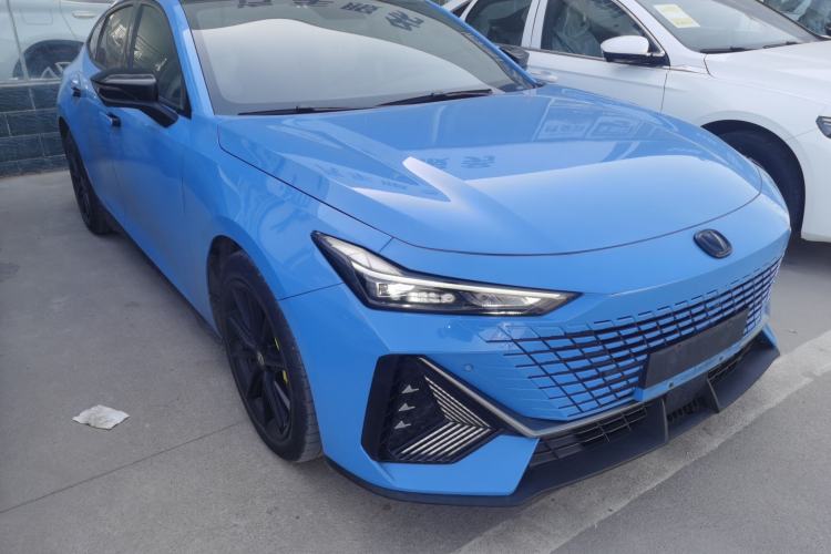 Used Changan UNI-V 2022 1.5T Prestige Version
