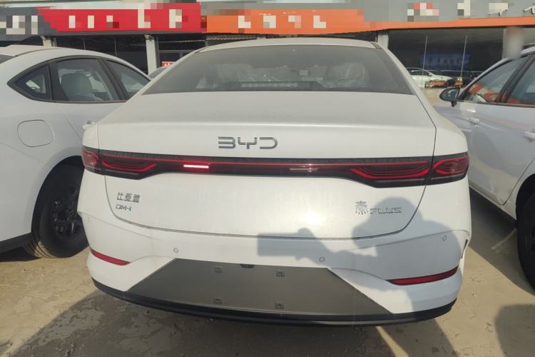 Used BYD Qin PLUS 2025 DM-i Smart Drive 55KM Leading Model
