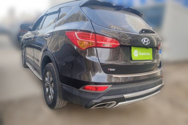 Used Hyundai Santa Fe 2013 2.4L Automatic Two-Wheel Drive Smart Version