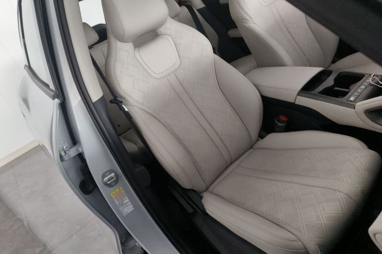 Used BYD Yuan UP 2025 Intelligent Driving Version 401 KM Dynamic Edition
