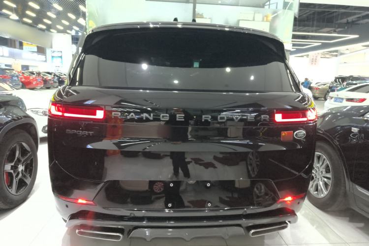 Used Land Rover Range Rover Sport 2024 400PS Dynamic SE
