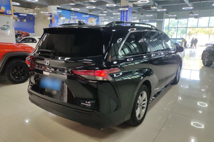 Used Toyota Sienna 2023 2.5L Hybrid Comfort Edition