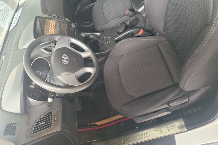 Used Hyundai ix35 2015 2.0L Automatic 2WD Comfort Edition China V Standard