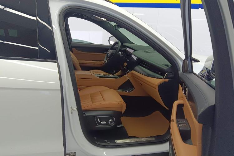 Used Lynk & Co 09 EM-P 2021 2.0T PHEV Halo Six-Seater
