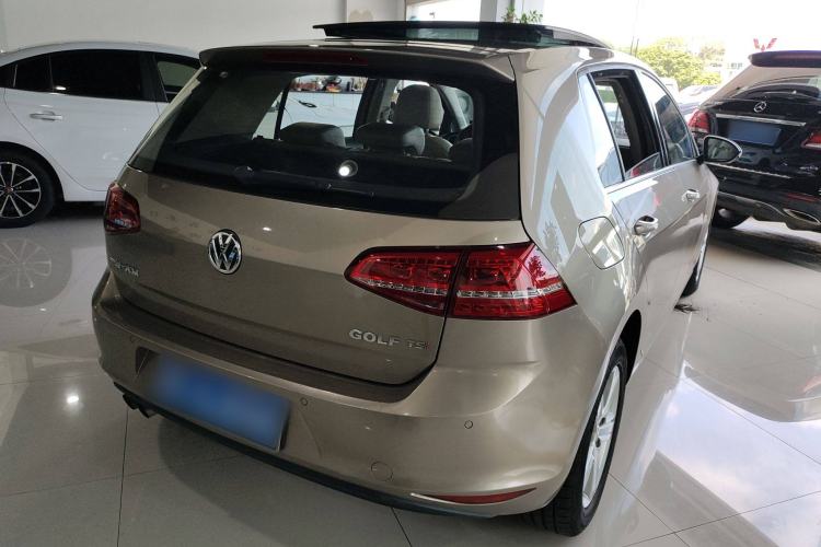 Used Volkswagen Golf 2015 1.4TSI Automatic Luxury Model
