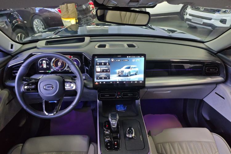 Used GAC Trumpchi GS8 2022 Double-Energy Series 2.0TM Two-Wheel Drive Prestige Edition (6 Seats)
