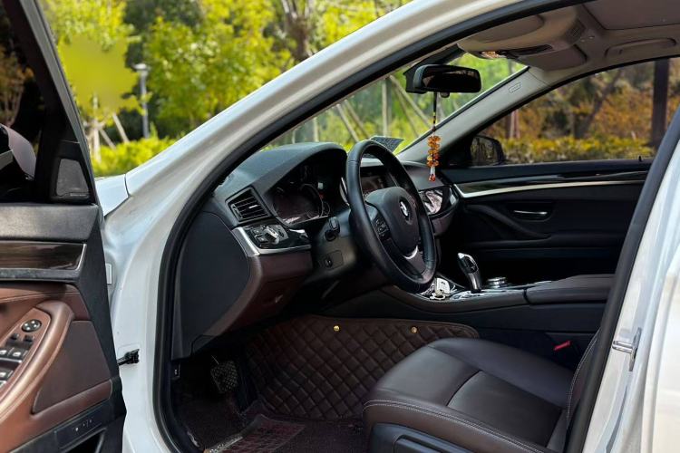 Used BMW 5 Series 2014 525Li Luxury Design Package