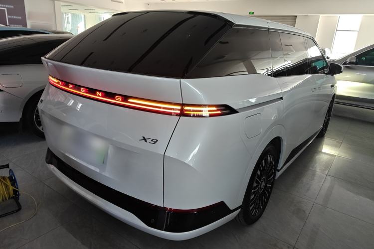 Used XPeng X9 2025 740 Ultra-Long Range Max

