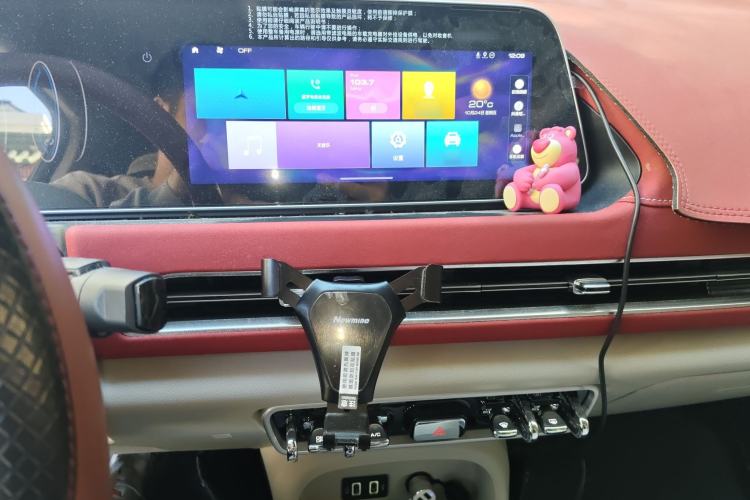 Used ORA Good Cat 2022 400km Standard Range Luxury Version Lithium Iron Phosphate
