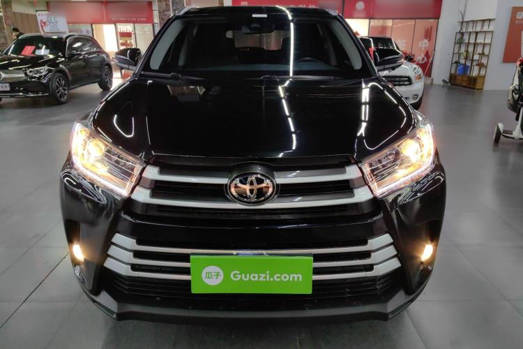 Used Toyota Highlander 2018 2.0T Four-Wheel Drive Luxury Edition 7 Seats China V Emission Standard
