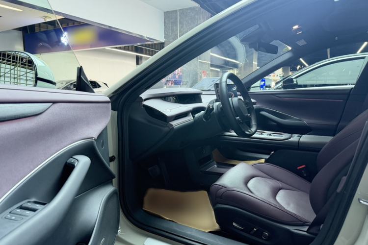 Used  SU7 2024 Rear-Drive Ultra-Long Range Advanced Pro-Level Intelligent Driving Version
