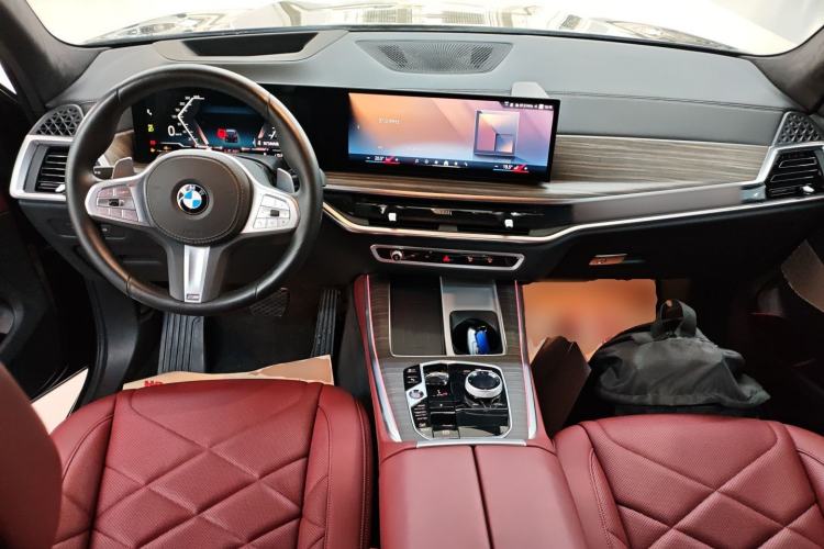 Used BMW X5 2023 xDrive 40Li M Sport Night Edition Package
