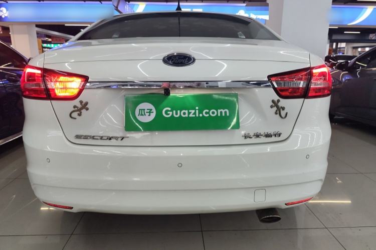 Used Ford Escort 2015 1.5L Automatic Fashion Model
