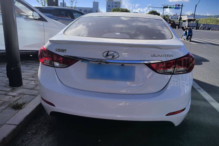 Used Hyundai Elantra 2015 1.6L Automatic Leading Model
