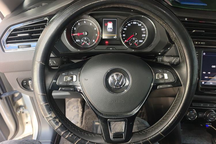 Used Volkswagen Tiguan L 2017 330TSI Automatic Two-Wheel Drive Comfort Edition