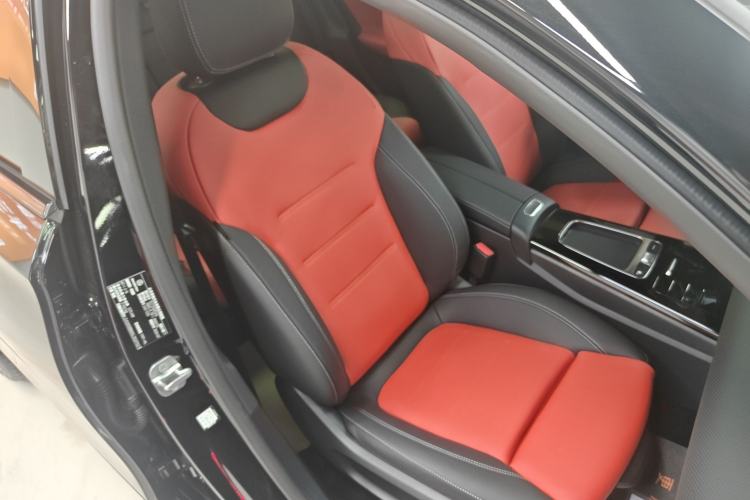 Used Mercedes-Benz A-AMG 2025-Year Restyled AMG A 35 L 4MATIC