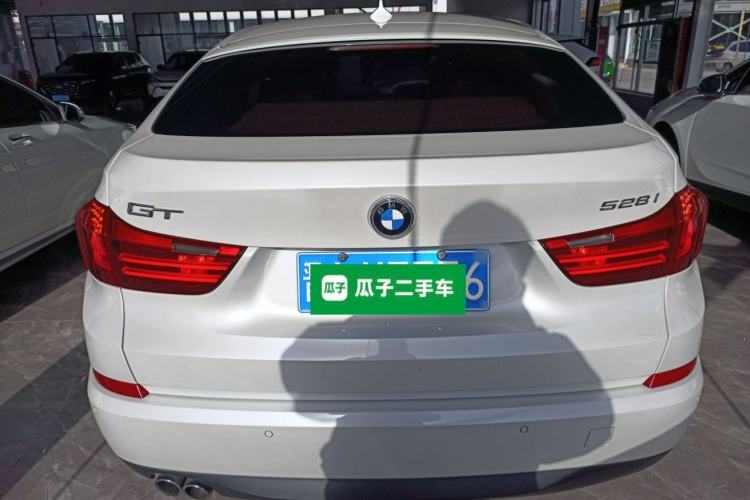 Used BMW 5 Series GT 2017 528i Leading Model
