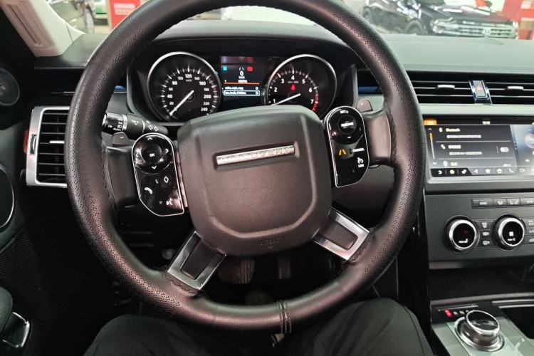 Used Land Rover Discovery 2018 3.0 SC V6 SE
