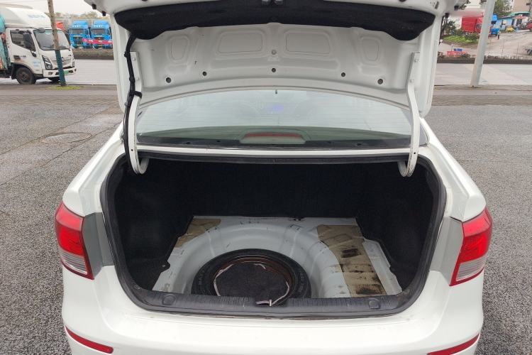 Used Kia K2 2015 Sedan 1.4L MT GLS
