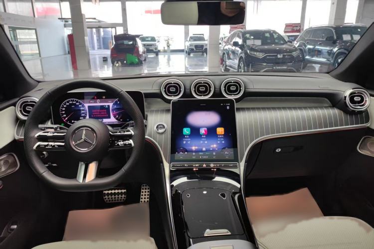 Used Mercedes-Benz GLC Coupe 2025 GLC 300 4MATIC Coupe SUV
