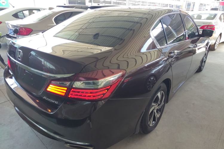 Used Honda Accord 2016 2.0L Comfort Edition
