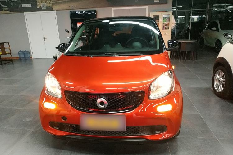 Used  forfour 2016 0.9T 66 kW Pioneer Edition
