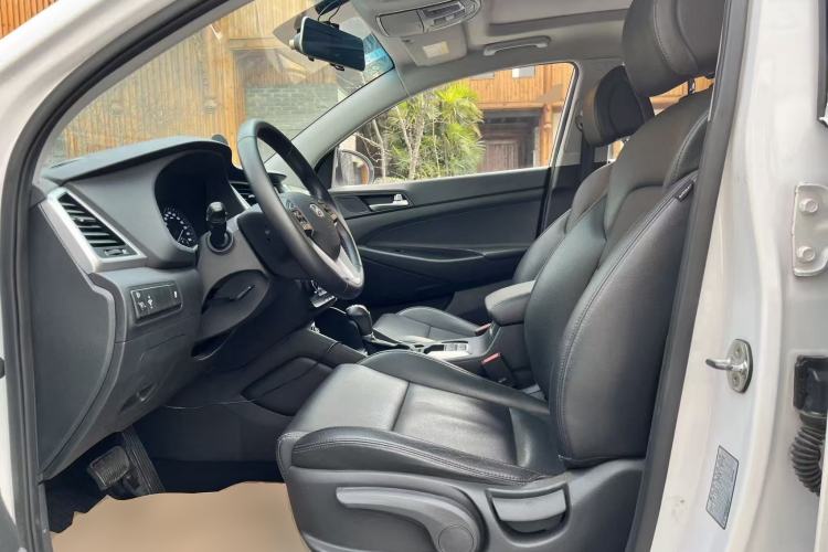 Used Hyundai Tucson 2015 1.6T Dual-Clutch Two-Wheel-Drive Smart Model