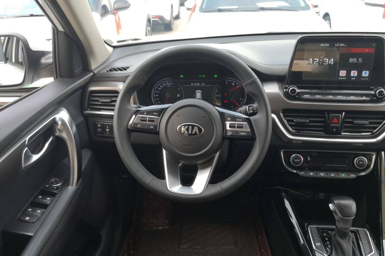 Used Kia Sportage R 2018 2.0L Automatic Smart Luxury Version China V Standard
