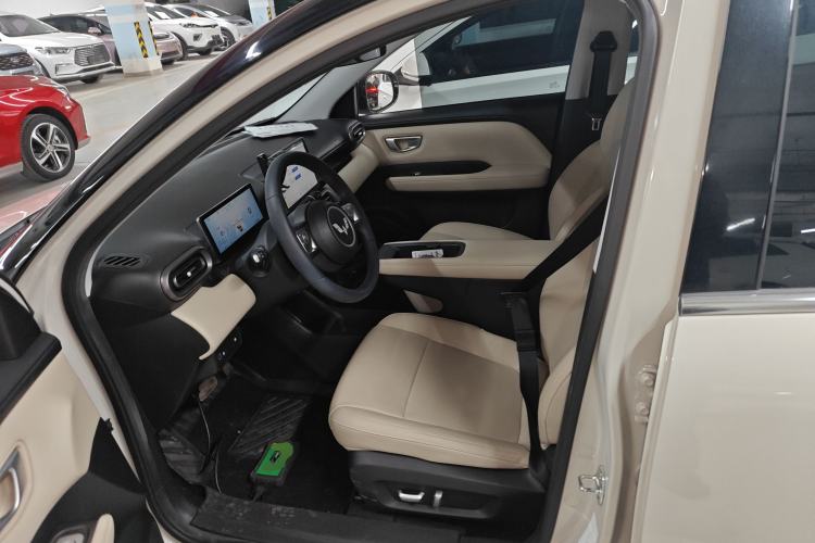 Used Wuling Bingo PLUS 2024 330 km Range Five-Seater Version