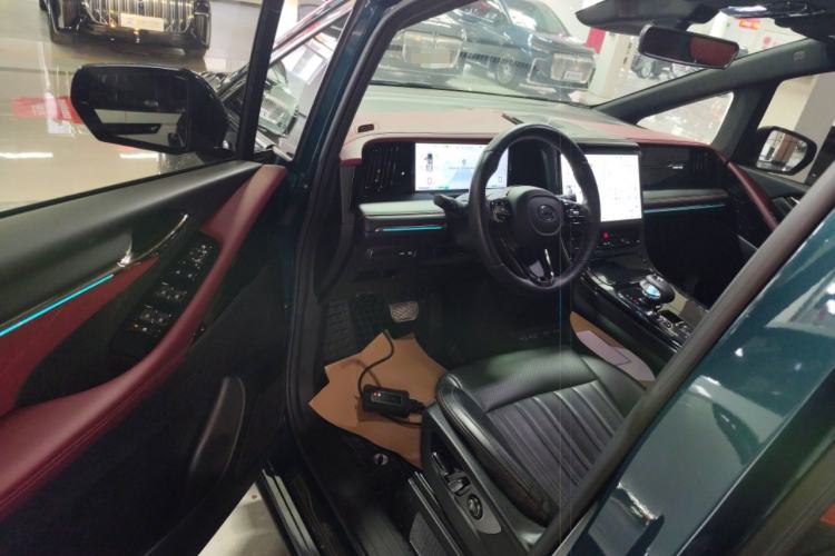 Used GAC Trumpchi M8 2023 Zongshi Series Dual-Motor Supreme Edition
