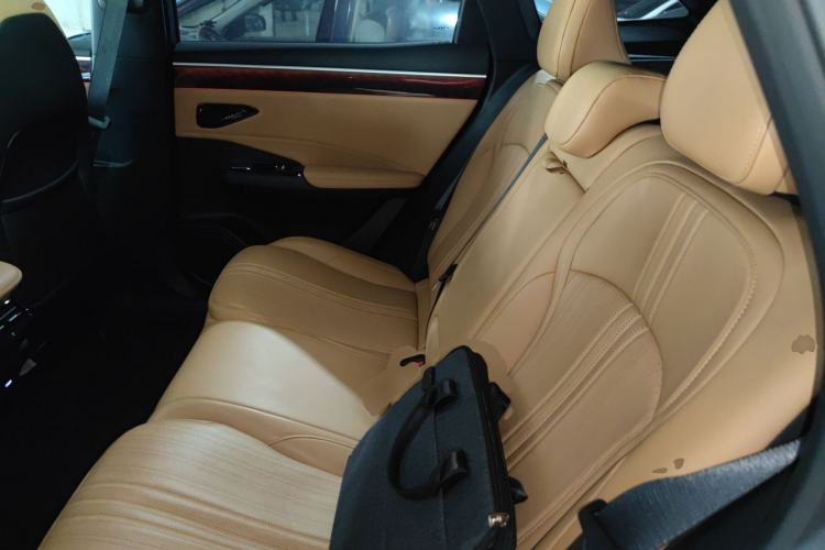 Used  L7 2023 1.5T 115 km MAX
