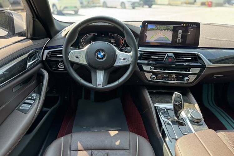 Used BMW 5 Series 2022 Second Facelift 525Li M Sport Package
