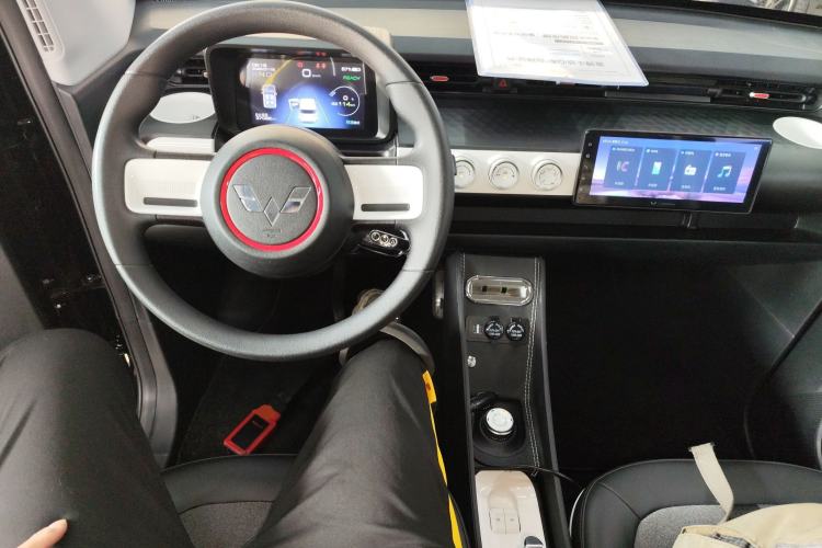 Used Wuling Hongguang MINIEV 2022 GAMEBOY 200km Gaming Edition with Lithium Iron Phosphate
