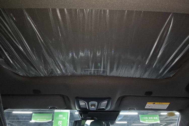 Used Changan UNI-V iDD 2024 Blue Whale Smart Electric iDD 136km ZhiKu Model
